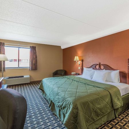 Days Inn By Wyndham Hurstbourne Louisville Dış mekan fotoğraf