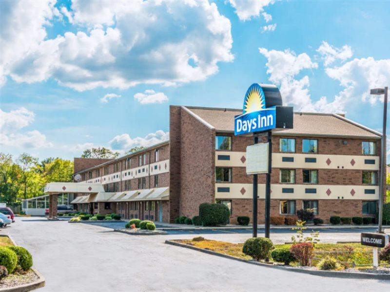 Days Inn By Wyndham Hurstbourne Louisville Dış mekan fotoğraf